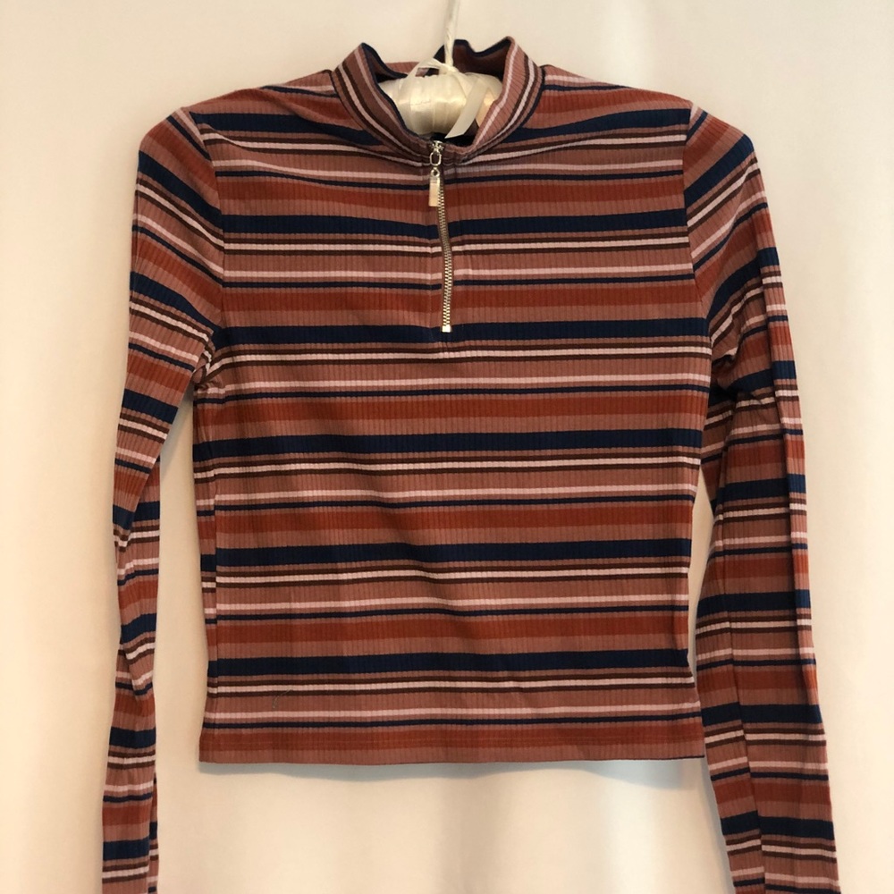 Long Sleeve Striped 70s Inspired Crop Top